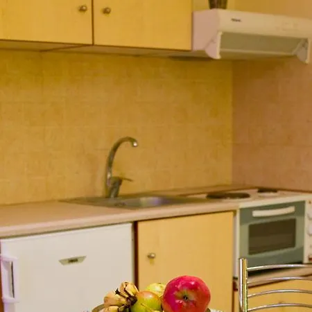Dora Toló